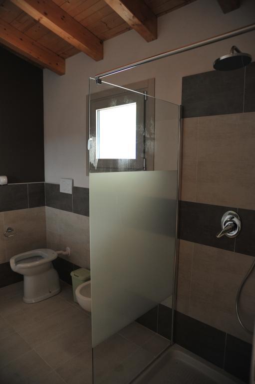 Agriturismo Le Fontane Sale Marasino Chambre photo